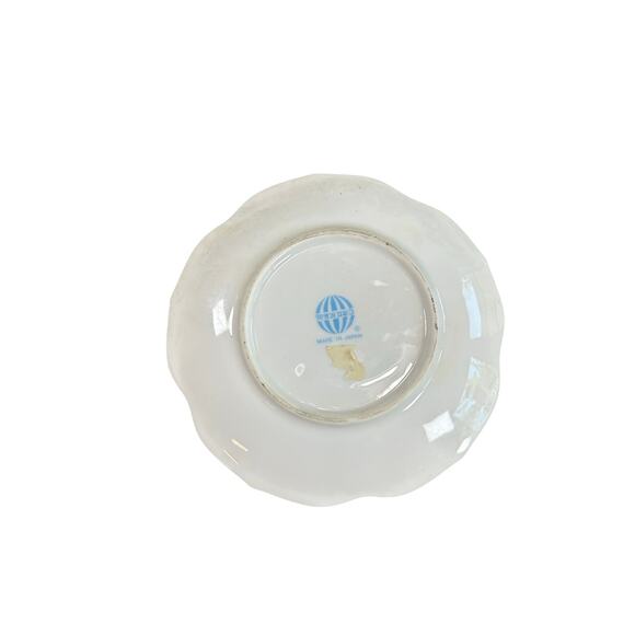 Vintage Decorative Plate- Mini- Scalloped edges- Tulips 3d butterfly- some wear - Picture 3 of 5